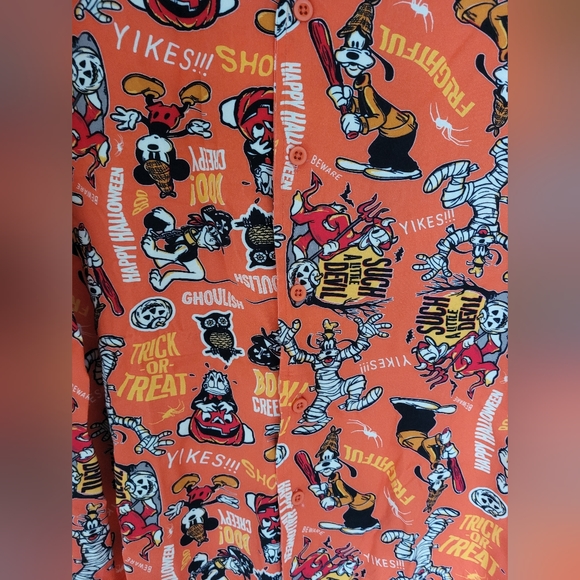 Our Universe Disney Halloween Vintage Costumes Woven Button-Up - Picture 4 of 4